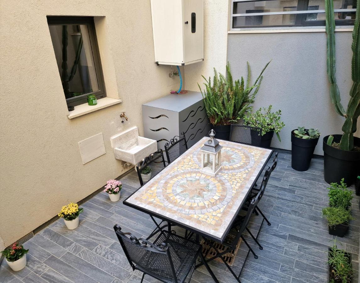 The White Domus Apartment Taormina Exterior photo